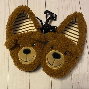 WONDER NATION kid’s fuzzy bear slippers 9/10 NEW